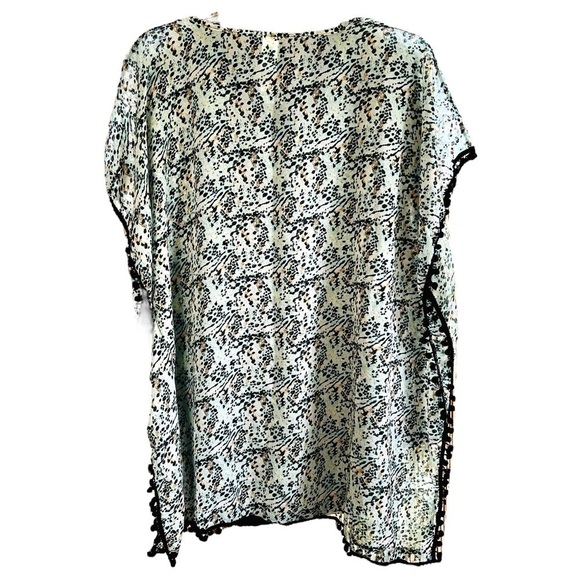 West Loop Animal Print Kimono Cover Up Boho Pom Pom Trim V Neck Sheer NWT OSFM - Picture 6 of 10